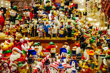 クリスマスマーケットの小人たち1