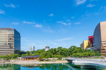 夏の小倉中心街　勝山公園（福岡県北九州市）