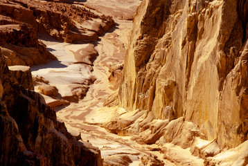canyon, grands lavaka Ankarokaroka, Parc National Ankarafantsika, Madagascar