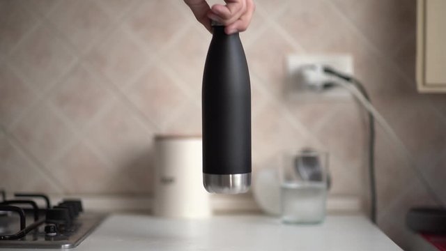 Bottiglia alluminio ecologica