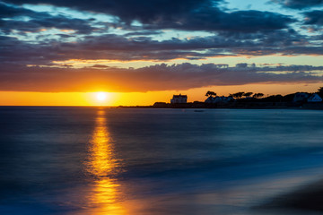 Fototapeta na wymiar Sonnenuntergang am Meer in der Bretagne