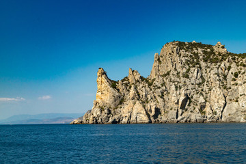 Fototapeta na wymiar Die Felsen der Bucht die Neue Welt in Krim