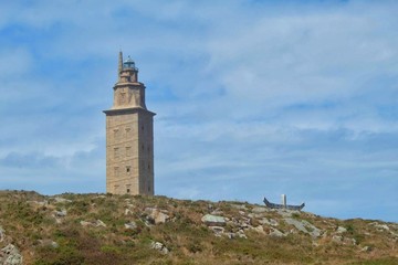 Fototapeta na wymiar lighthouse in the mountains