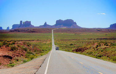 Long Road to Monument Valley Arizona - American Desert