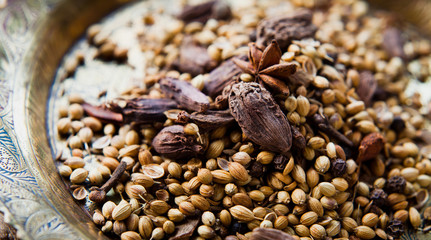 Wgole Garam masala Spices