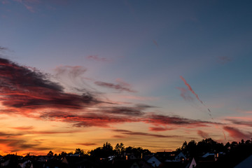 Sonnenuntergang und Sendemast