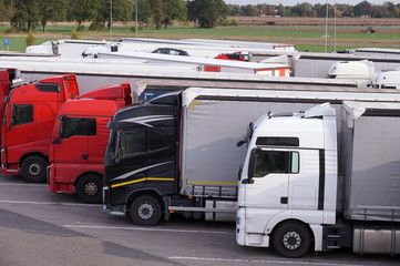 Truck stop. A row of trucks during a stopover.