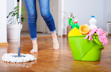  cleaning the floor with mop