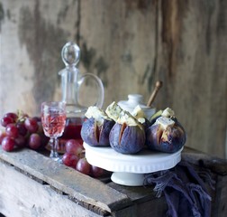 fig with Goat cheese and honey