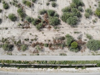 camino desertico desde el aire