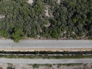 camino desertico desde el aire