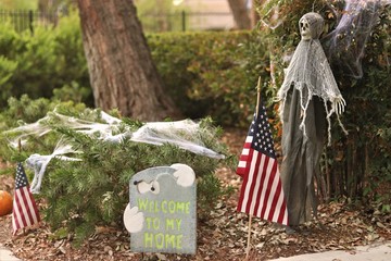 Skeleton Ghost Grave Stone Welcome Sign American Flags