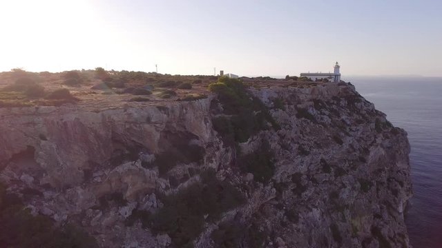 Leuchtturm auf Klippe - Lighthouse on cliffs