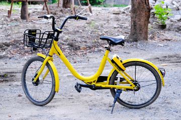 Yellow bike with unique characteristics