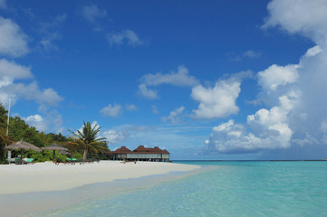 A view towards a wonderful beach of the Maldives