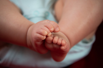 closeup on the feet of a newborn baby
