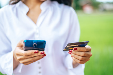 Payment for goods by credit card via smartphone.