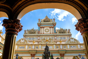 Obraz premium View of the inside of the Vinh Trang Temple in My Tho, Vietnam with patterns of 19th-century culture in southern Vietnam