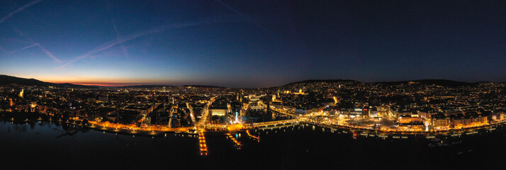Panorama von Zürich nachts, Luftaufname - 296715143