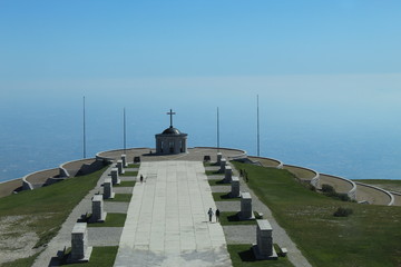 view of monument (sky,architecture,building,landscape,blue,construction,history, cielo,costruzione,architettura,storia)