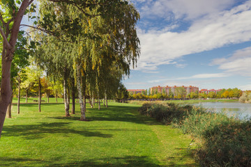 precioso lago de Laguna de Duero