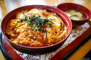 カツ丼　日本の和食