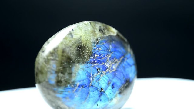Labradorite with schiller on turn table