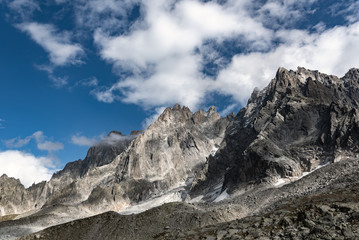 Obraz premium Summits of Alps, view from Aiguille du Midi.