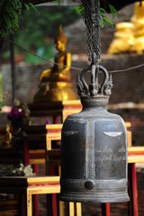 campana in un tempio buddista