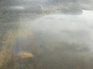 Obraz premium wet asphalt road after rain