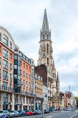 Obraz premium Lille, Francja - 11 października 2019: Tradycyjny budynek katedry w Lille we Francji