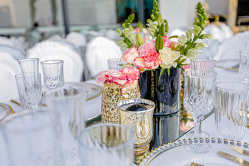 elegant wedding table setting