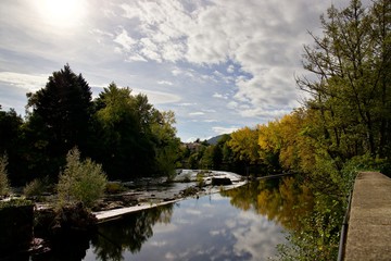 Foix paysage rivière - tourisme voyage exploration urbain