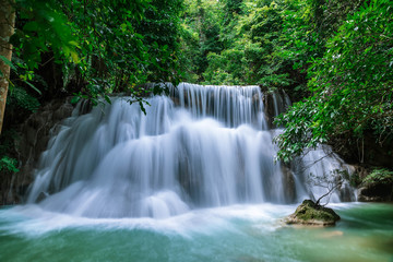 Fototapeta na wymiar Huai Mae Khamin Waterfall level 3, Khuean Srinagarindra National Park, Kanchanaburi, Thailand