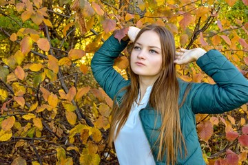 girl in autumn