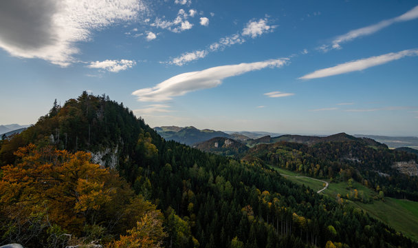 Aussicht von der Belchenflue an einem sch&ouml;nen Herbsttag im Baselbiet
