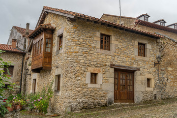 Fototapeta na wymiar Santillana del Mar, Spain, 27, july, 2019: pretty village in the province of Cantabria in Spain