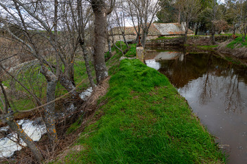 MOLINO DE AGUA HARINA PRESA DE AGUA
