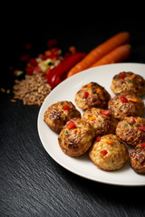 Fleischbällchen mit Gemüse