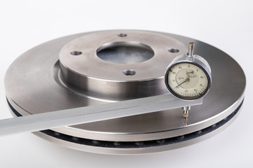 Measurement accuracy of brake discs for passenger cars. Measurements with high accuracy in the...