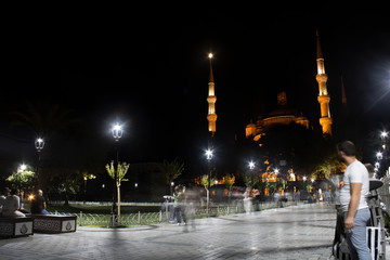 Fototapeta na wymiar Sultan Ahmet Mosque night shoot in the moonlight. Street Lights