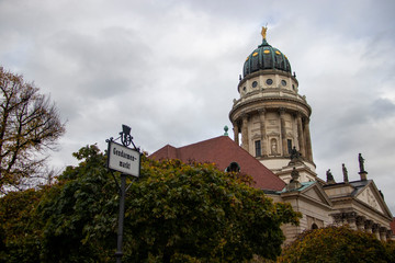 Fototapeta na wymiar Gendarmenmarkt and Berlin New Church