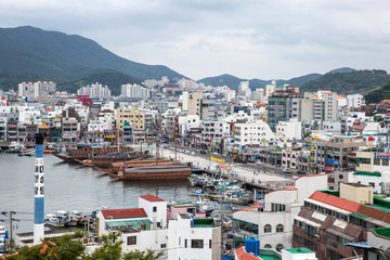 Fototapeta na wymiar Tongyoung Port is a famous port in Tongyeong, Korea.