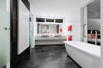 Beautiful Ensuite Master Bathroom in New Luxury Home