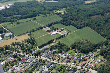 Fototapeta na wymiar Luftbild eines Bauernhofs