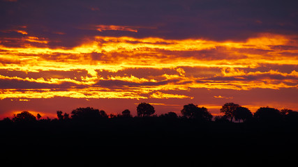 Amanecer nublado en Sierra Morena, Córdoba