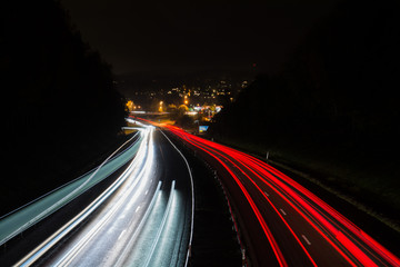 Fototapeta na wymiar traffic on highway at night in Westsweden