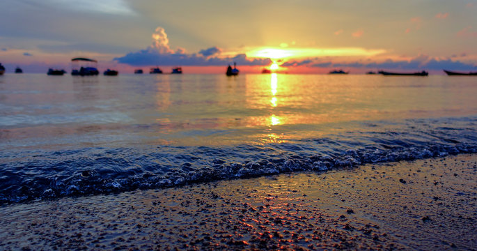 Sunset wave