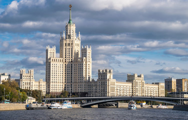 Fototapeta na wymiar Stalin's skyscraper on Kotelnicheskaya Embankment in Moscow