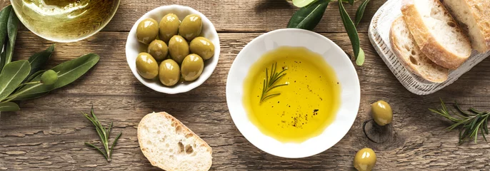 Foto op Plexiglas Olive Oil and bread © mizina